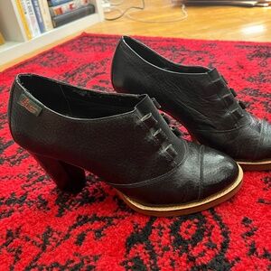 Bass black saddle shoe with 3” heel